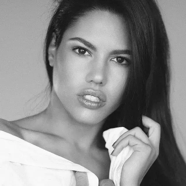 Apolonia Lapiedra, foto 13