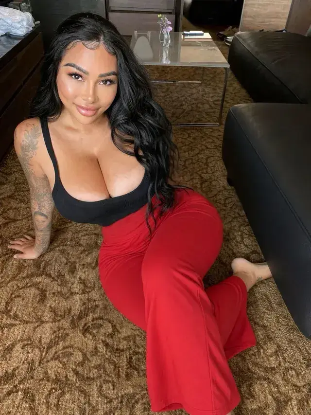 Brittanya Razavi, foto 5