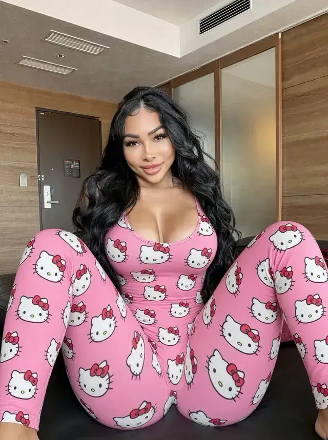 Brittanya Razavi, foto 7