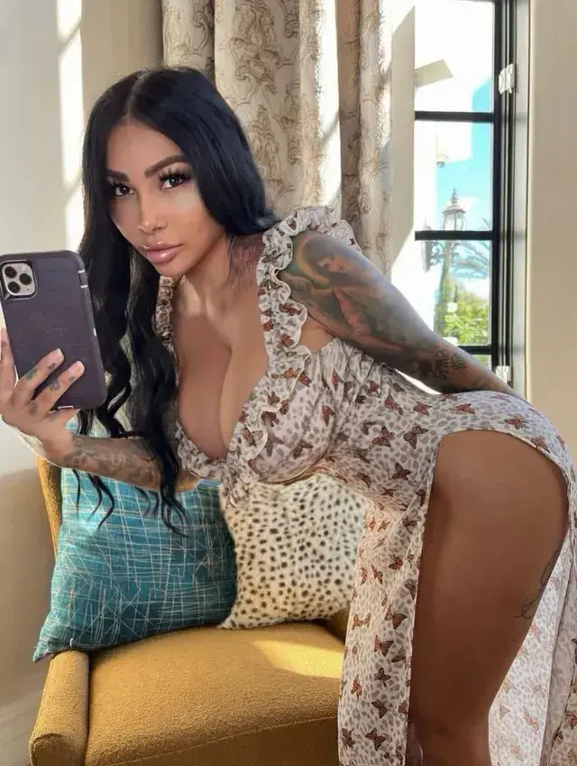 Brittanya Razavi, foto 16