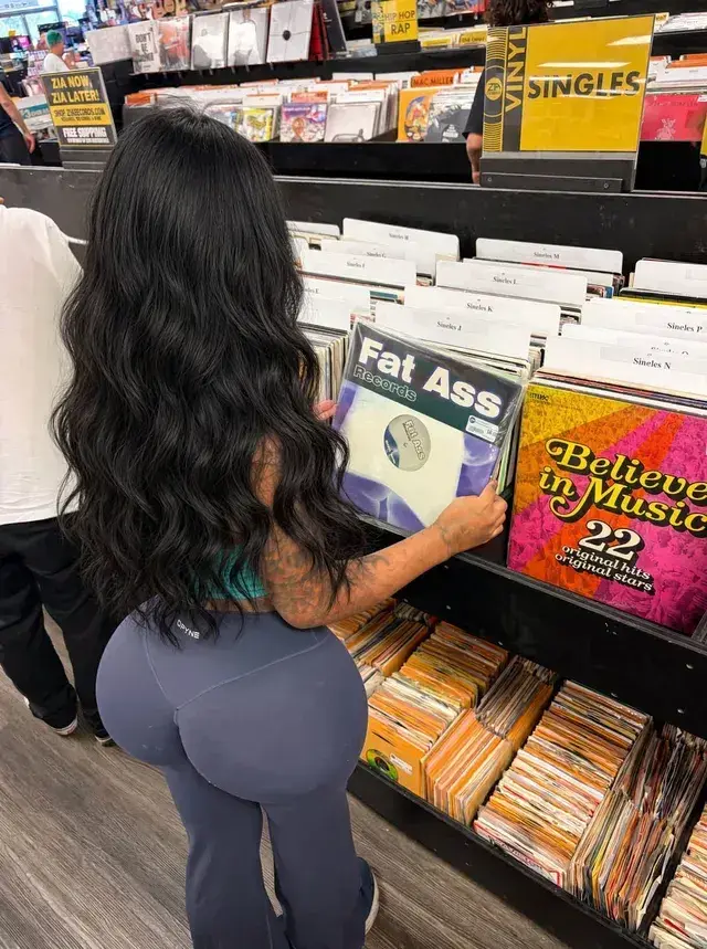 Brittanya Razavi, foto 9