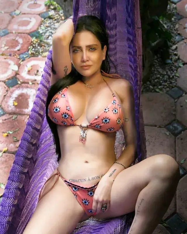 Celia Lora, foto 1