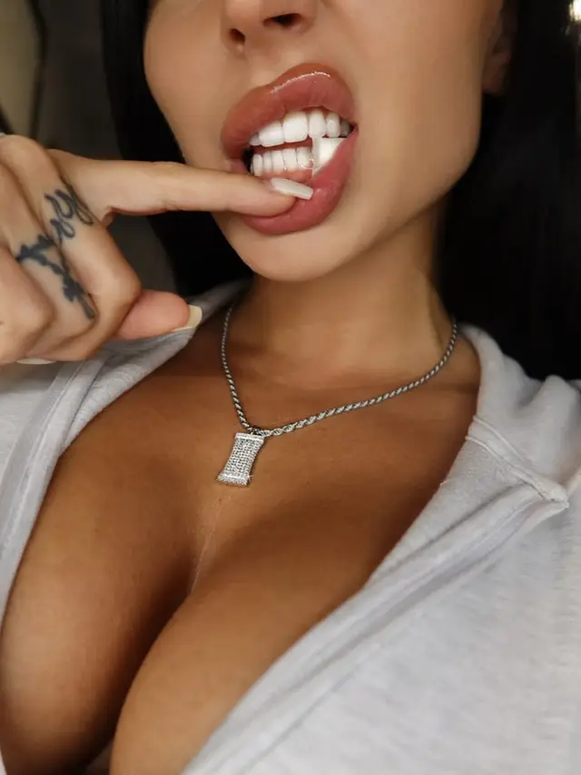Emily Rinaudo, foto 9