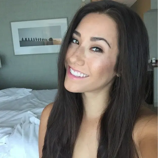 Eva Lovia, foto 3