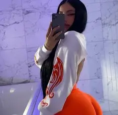 Gina Savage, foto 6