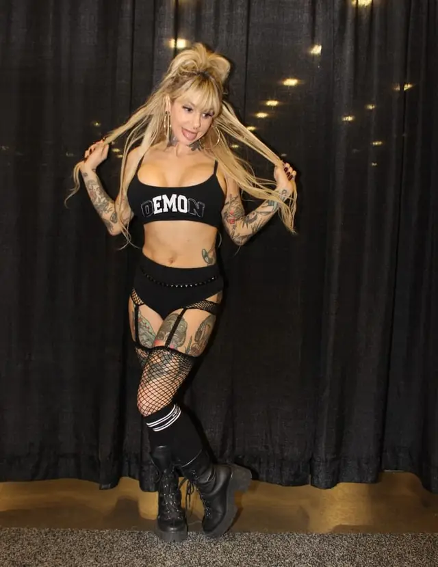 Joanna Angel, foto 18