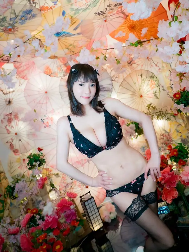 Kaho Shibuya, foto 11