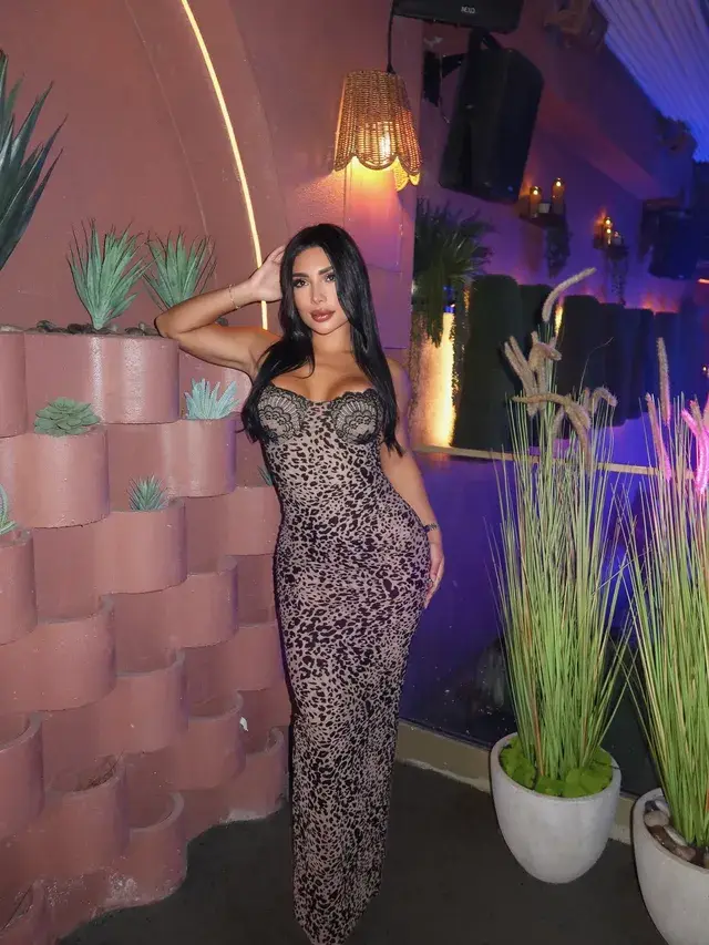 Laura Van Salazar, foto 4