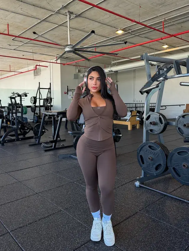 Laura Van Salazar, foto 8