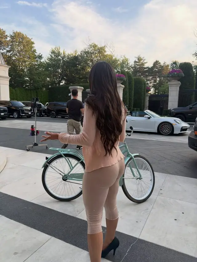Lena the Plug, foto 19
