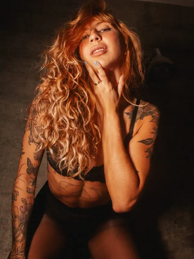 Mia White, foto 10