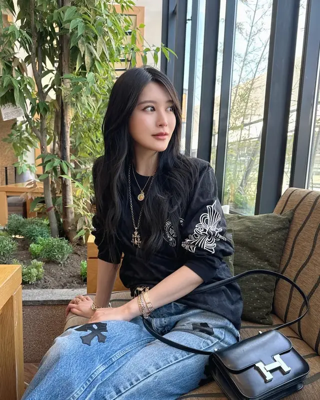 Minami Aizawa, foto 13